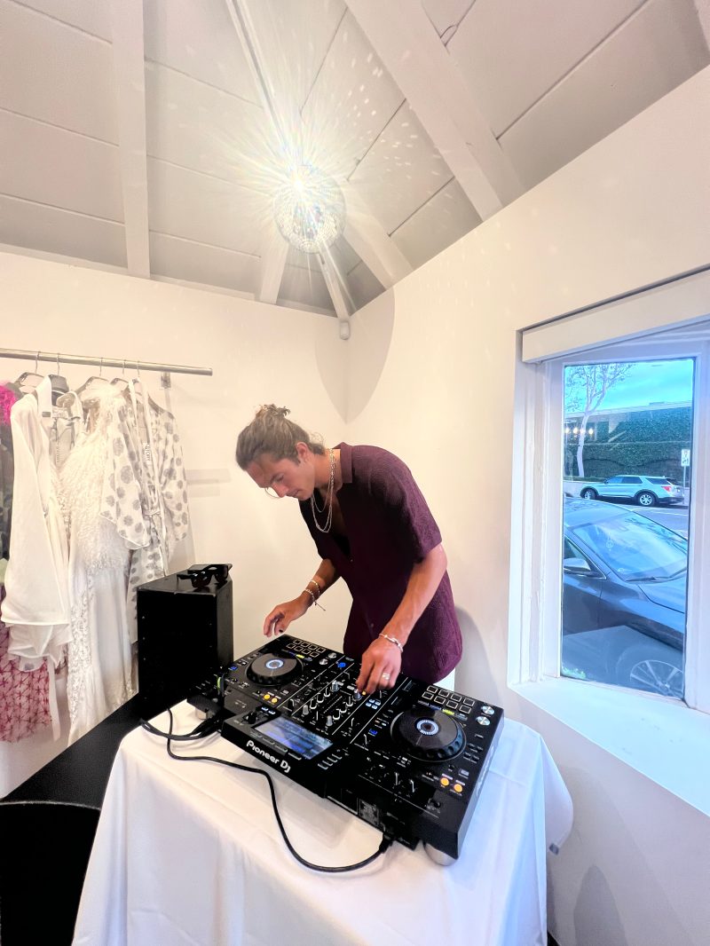 Scott Welch behind the decks